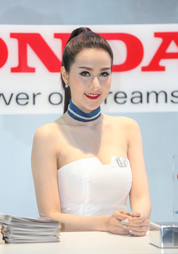 Người đẹp khoe dáng tại triển lãm ôtô lớn nhất Thái Lan